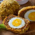KIIRE ÕHTUSÖÖGI SOOVITUS: Indiapäraste vürtsidega maitsestatud kanapallid munatäidisega