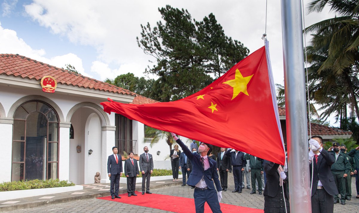 Hiina taasavas saatkonna Nicaragua pealinnas. 