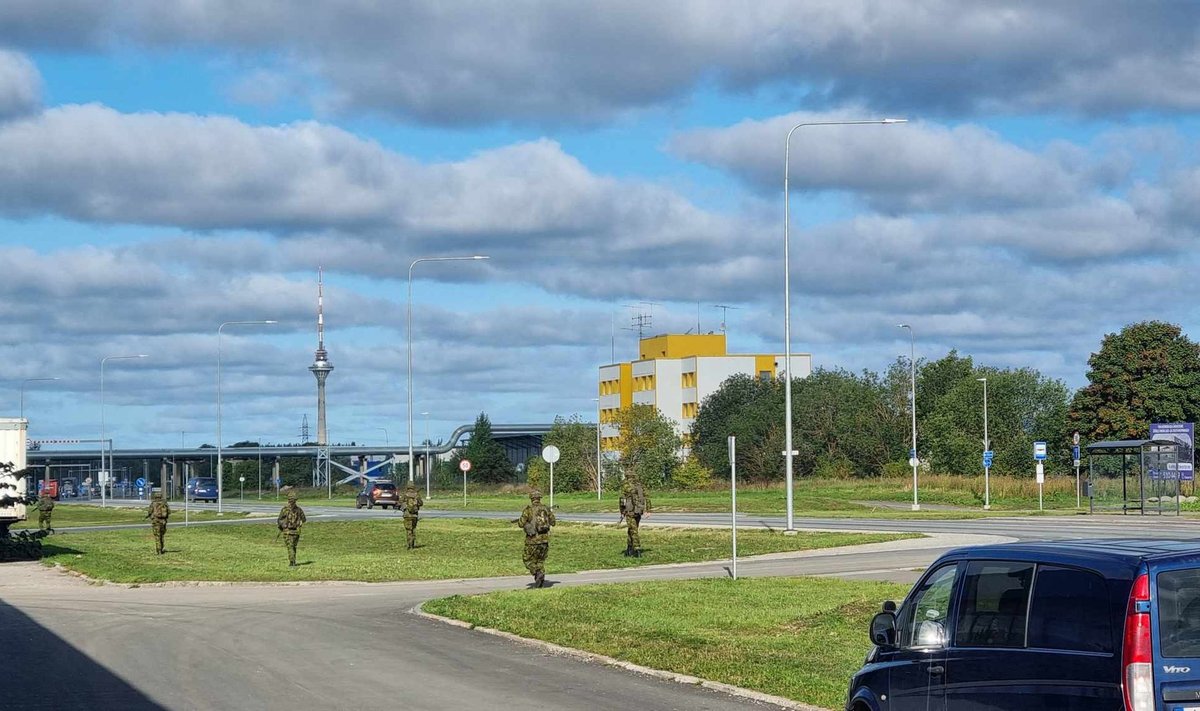 Военные в городе