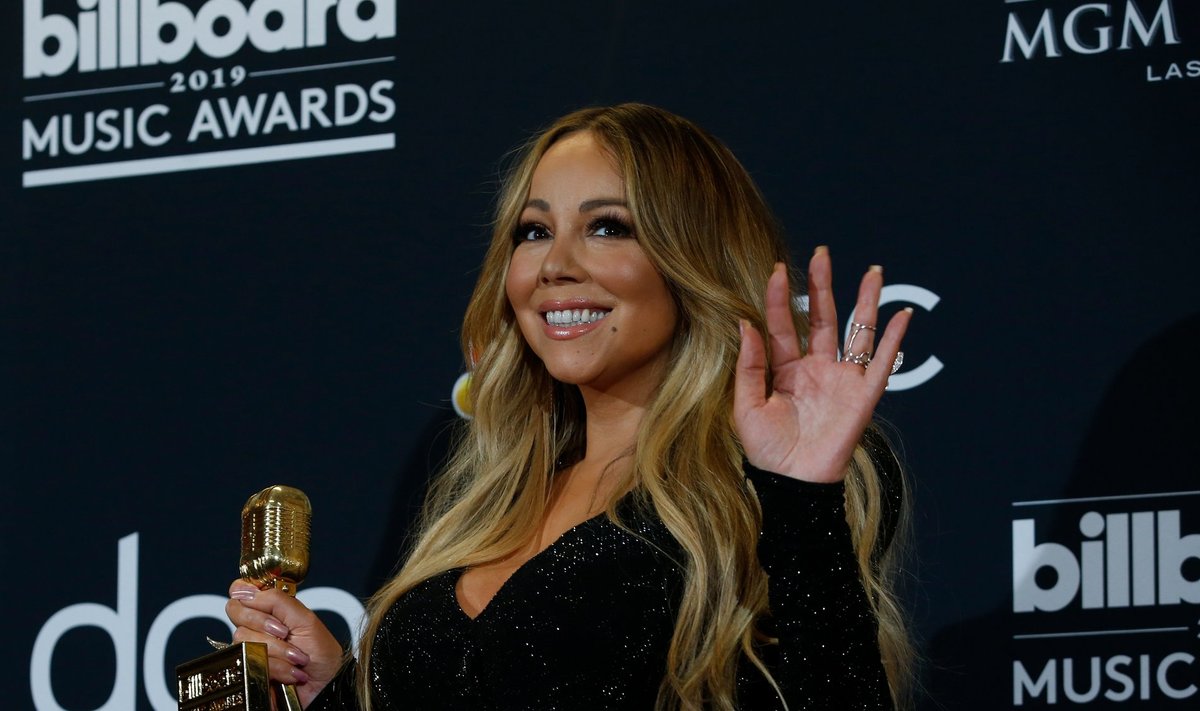2019 Billboard Music Awards– Photo Room – Las Vegas, Nevada, U.S., May 1, 2019 – Mariah Carey poses backstage with her Icon Award