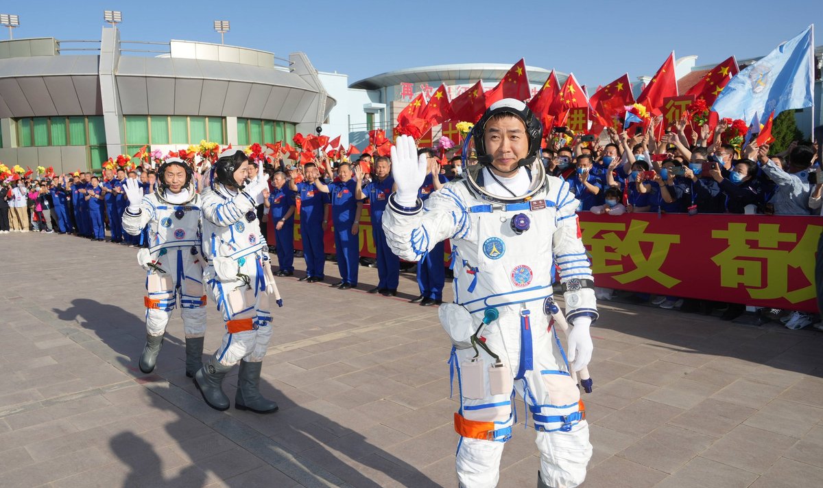 Tänavu 5. juunil pooleks aastaks maailmaruumi lennutatud Hiina astronaudid