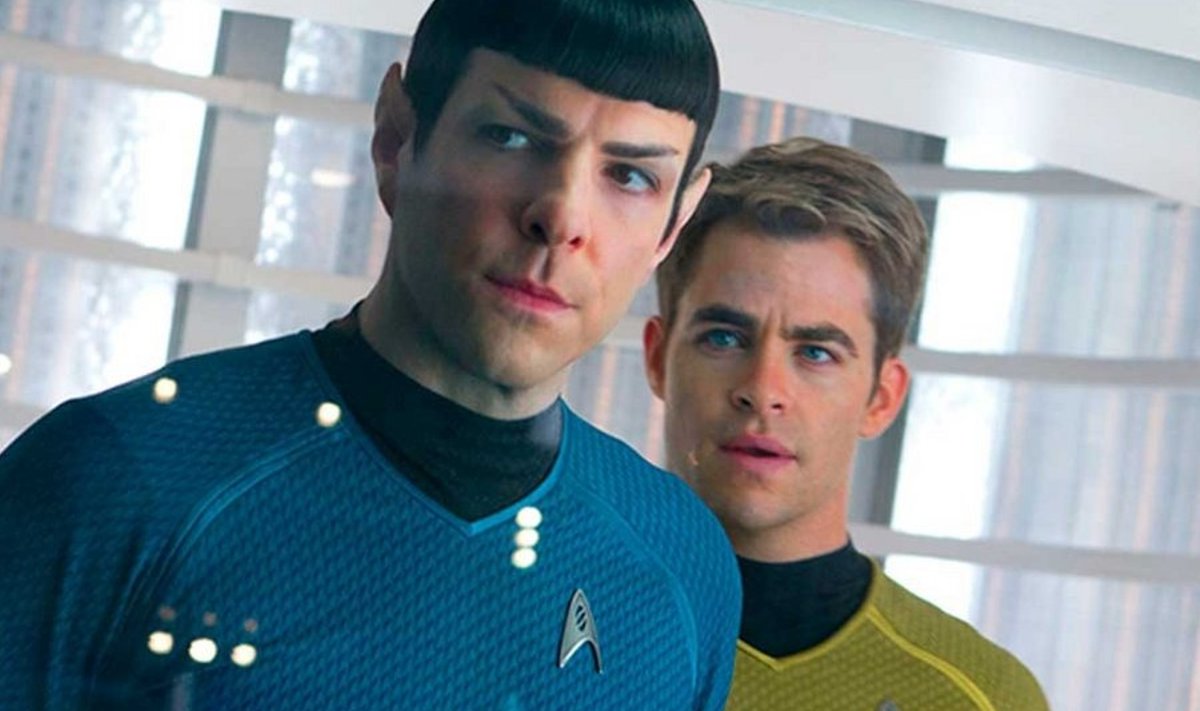 Head ja paha: Kapten Kirki (Chris Pine) ja Spocki (Zachary Quinto) vastaseks on geneetiliselt muundatud supersõdur (Benedict Cumberbatch).