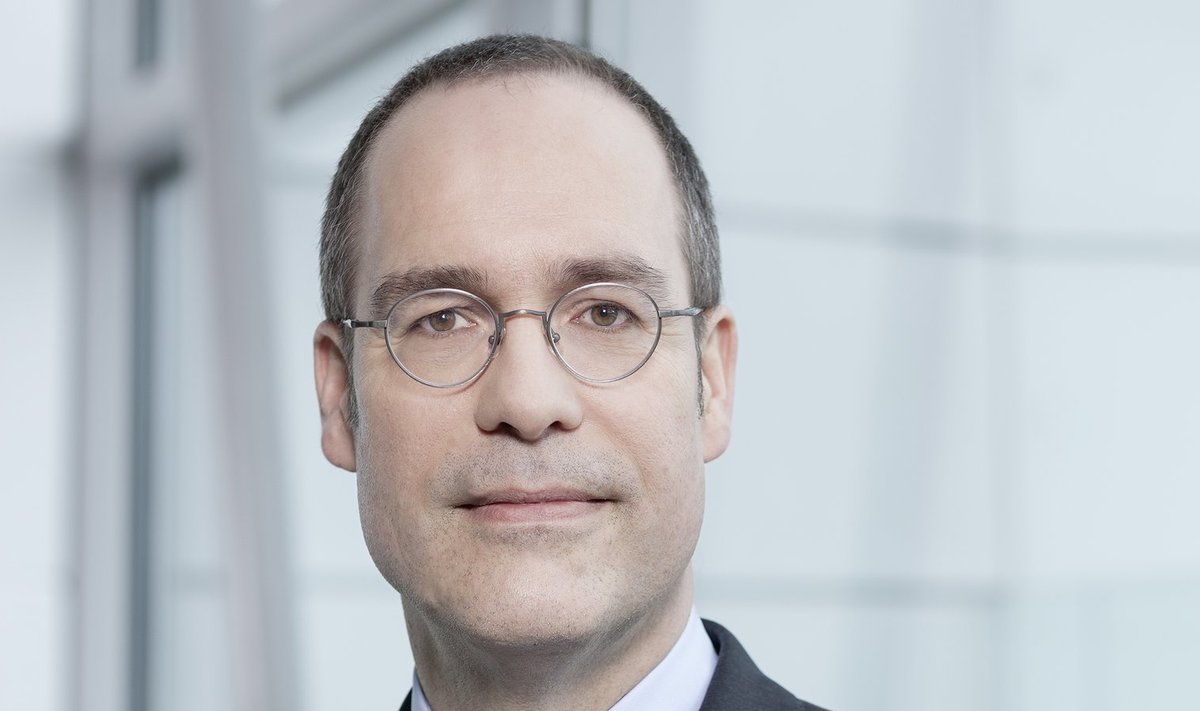 Commerzbank AG peaökonomist Jörg Krämer.