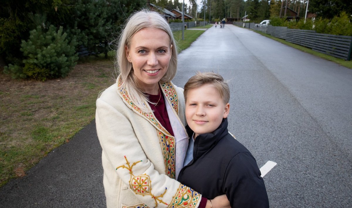 Kui Mari Liis Kütt poleks kiirelt otsustanud, oleks kihutav autojuht tema kõrval istunud pojale külje pealt sisse sõitnud. 