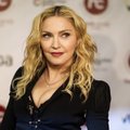 Madonna promob Pariisi sündmuste valguses oma albumit
