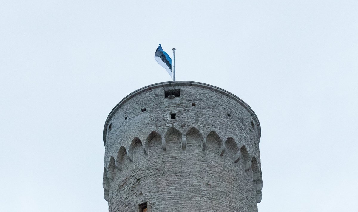 Nagu alati 24. veebruaril, heisatakse ka seekord hommikul pidulikult Eesti riigilipp Pika Hermanni torni.