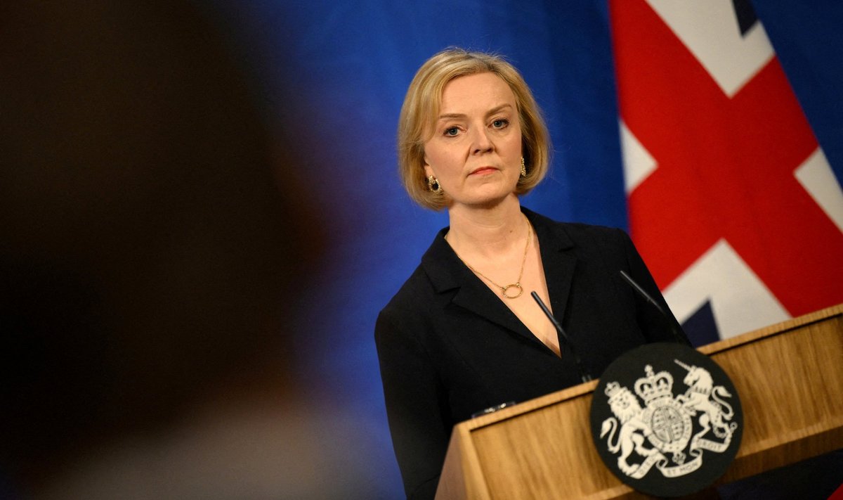 Suurbritannia peaminister Liz Truss alustas peaministriametis ambitsioonikate lubadustega, kuid on osutunud ebapopulaarseks ja ebakindlaks.