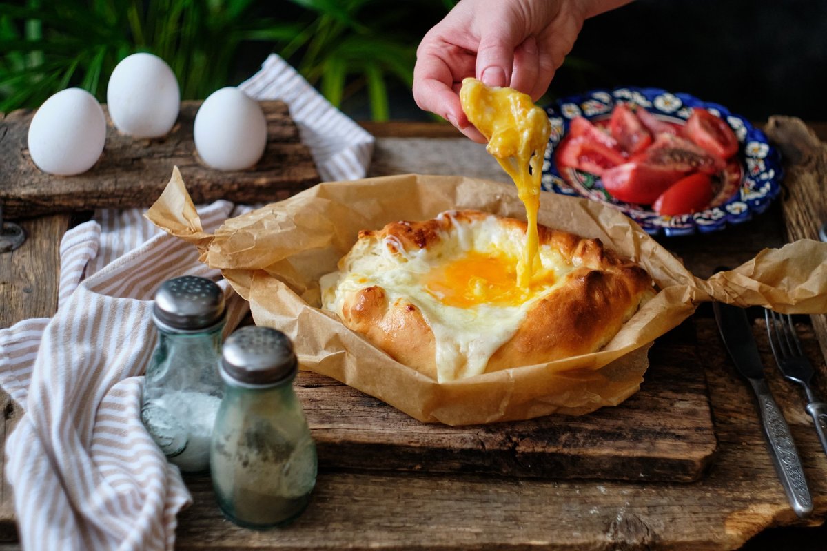 Хачапури на удачу! Рецепты от грузинского шеф-повара для тех, кто готовится  болеть за сборную Грузии - Delfi RUS