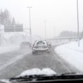 Lumesadu muutis teeolud mõnel pool Soomes väga halvaks ja tekitas elektrikatkestusi