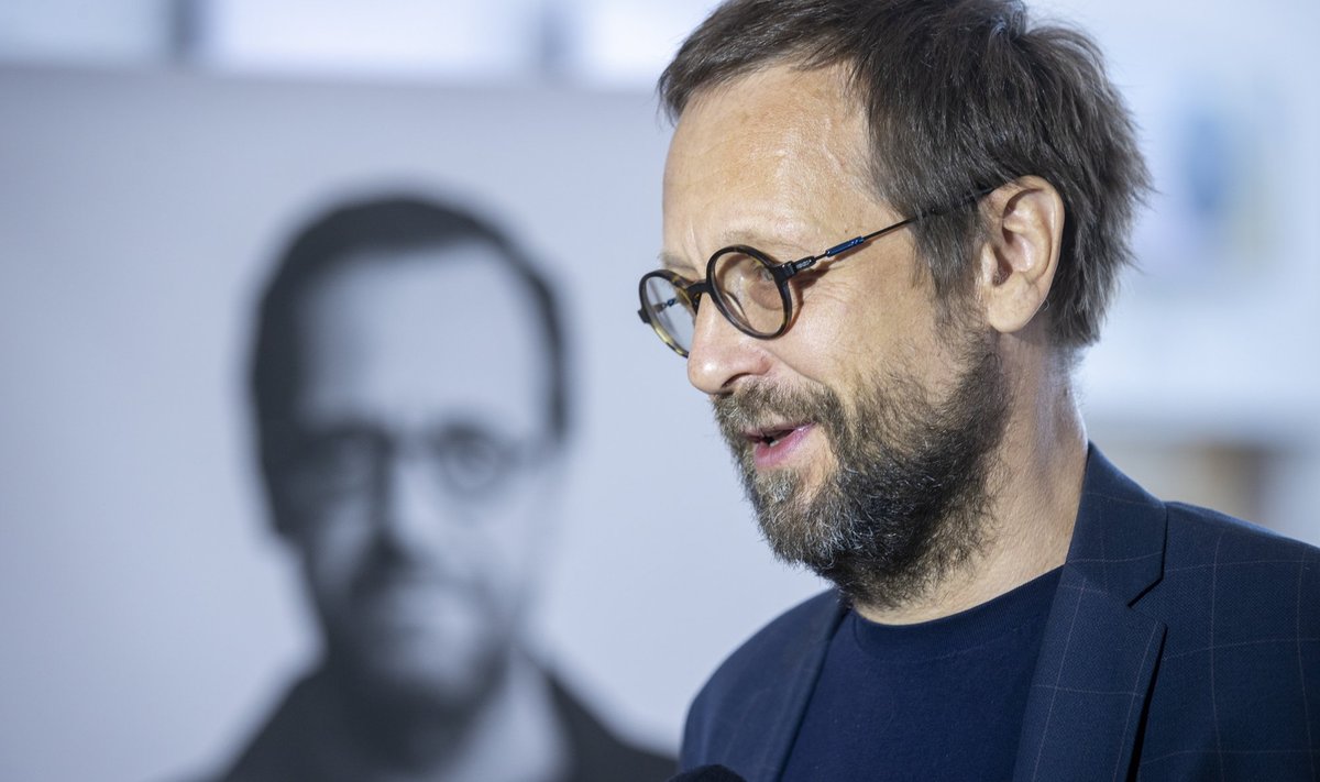 Lennart Meri etenduse pressikonverents lennujaamas, Ivo Uukivi