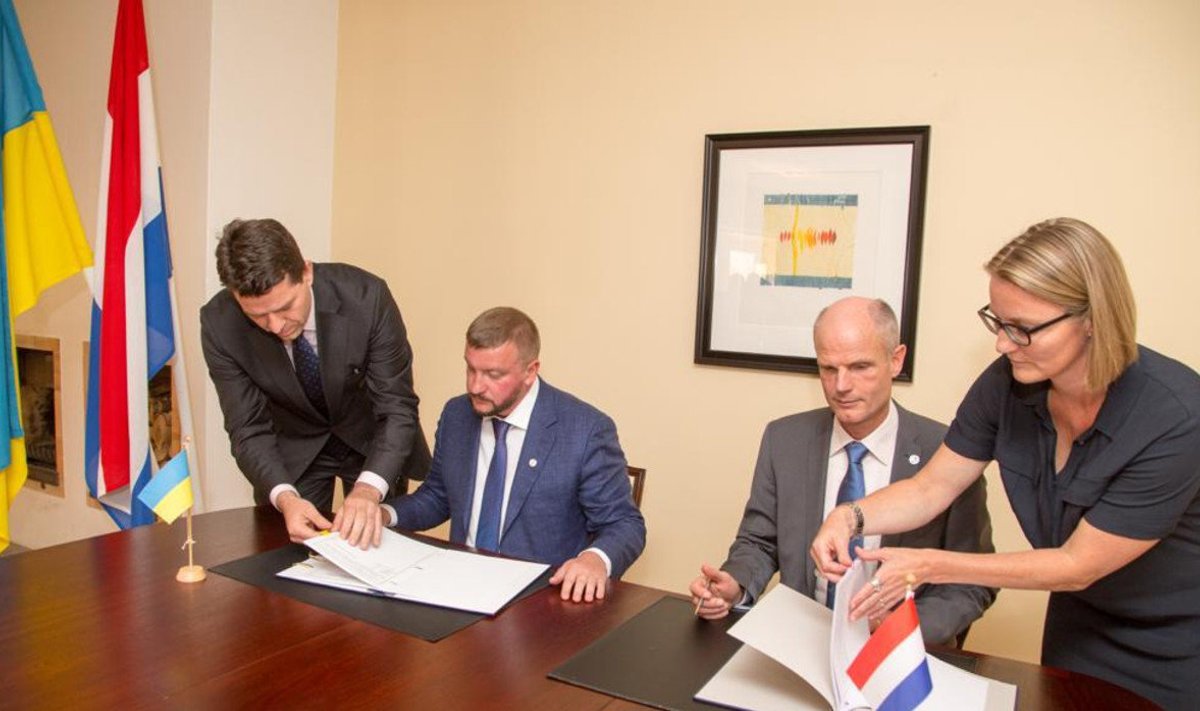 Hollandi-Ukraina kokkuleppe allkirjastamine Tallinnas