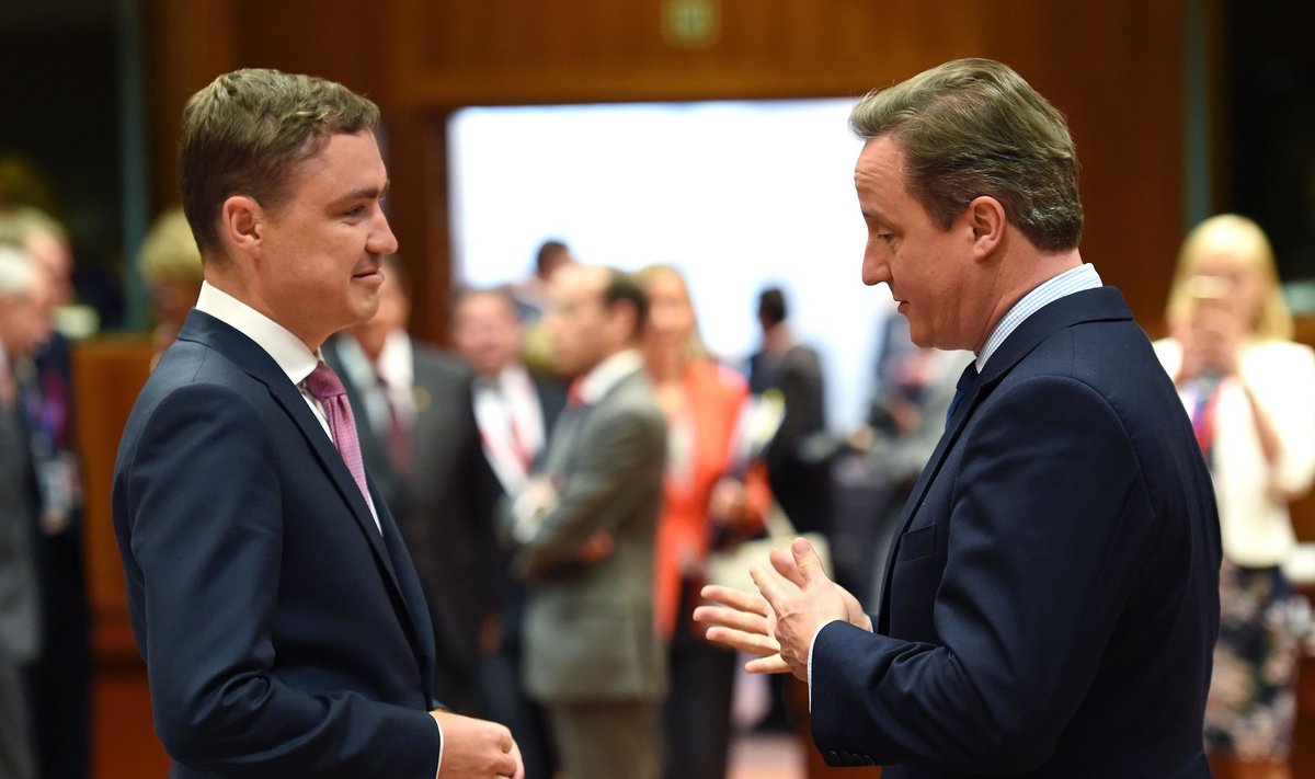 Briti peaminister David Cameron (paremal) pidi teisipäeval ka Taavi Rõivasele selgitama, kuidas ta Suurbritannia Euroopast välja mängis.