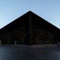 Место дня: самое черное здание на планете