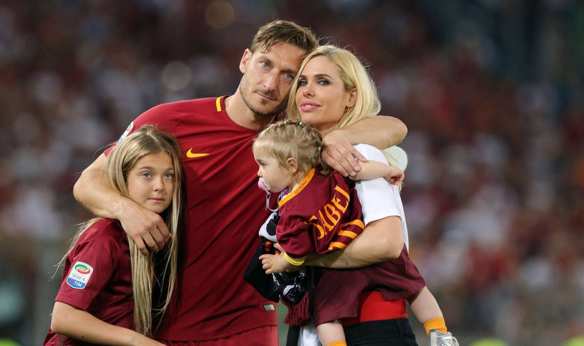 Francesco Totti naise ja lastega