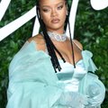 KUUMAD KLÕPSUD | On, mida näidata: Rihanna poseerib ihualasti