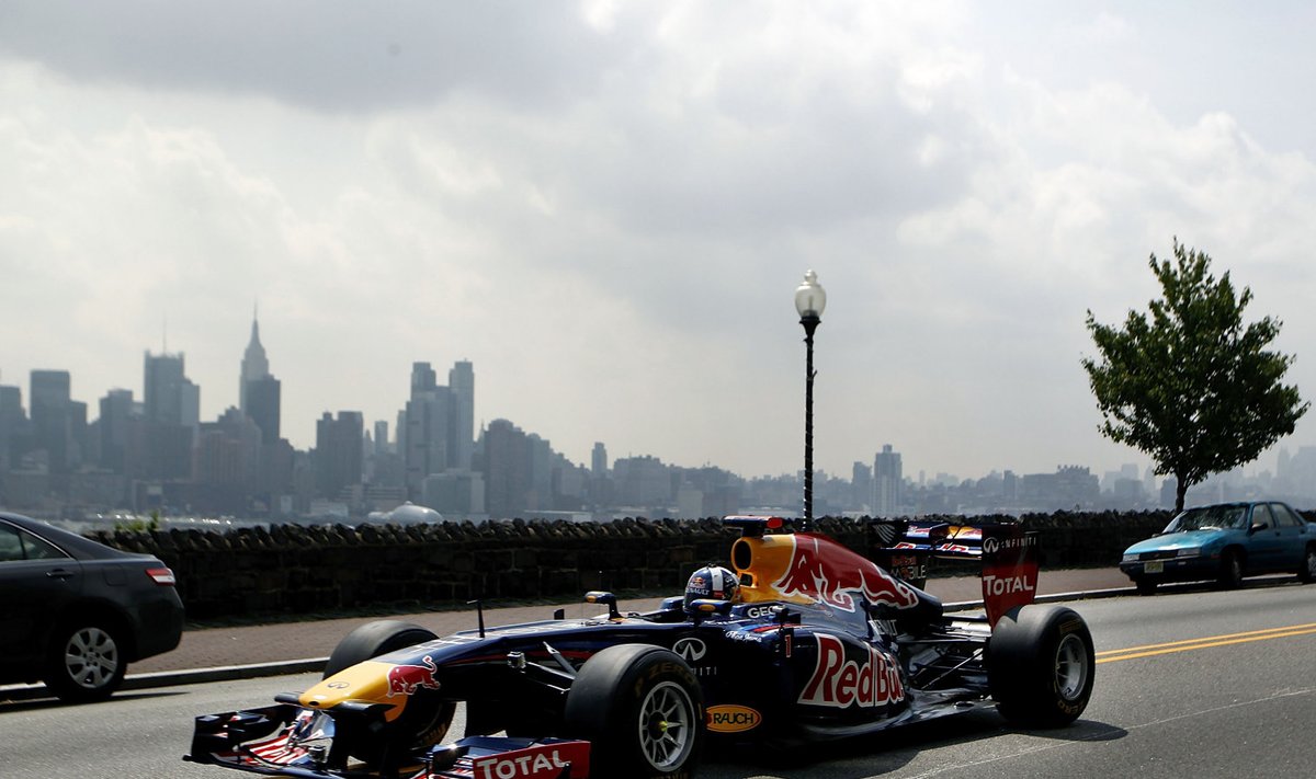 Red Bulli masin promoüriuse raames New Yorgis 2012. aastal. 