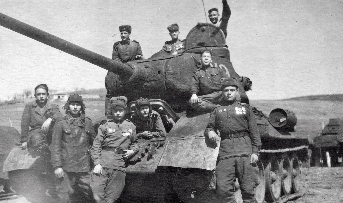 Venelaste T-34 tanki meeskond