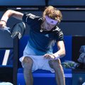 VIDEO | Reketilõhkumise meistriklass: Australian Openil põrunud sakslane materdas mänguvahendit üheksa korda