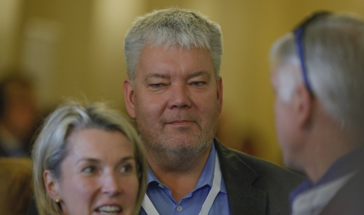 Mis edasi? Presidendi sisenõunik Toomas Sildam on kantseleijuht Peep Jahilole tunnistanud, et ei olnud oma vestluses Merike Saksiga sõnaselge. Kas patukahetsusest kolleegide ees piisab?