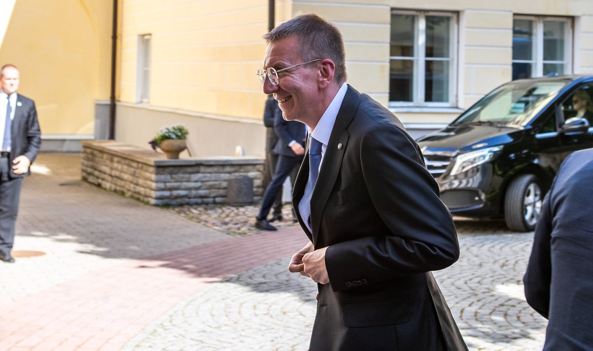 Esimese reisi presidendina tegi Rinkēvičs mõistagi Eestisse. Pildil on ta enne Kaja Kallasega kohtumist.