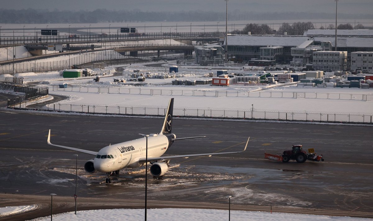 Münchenis sajab jäävihma, mistõttu oli lennujaam sunnitud eile suure osa lendudest tühistama.