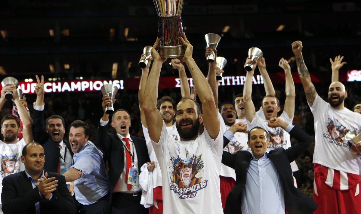Olympiakos' Spanoulis raises the trophy after winning the Euroleague Basketball Final Four final game against Real Madrid at the O2 Arena in London