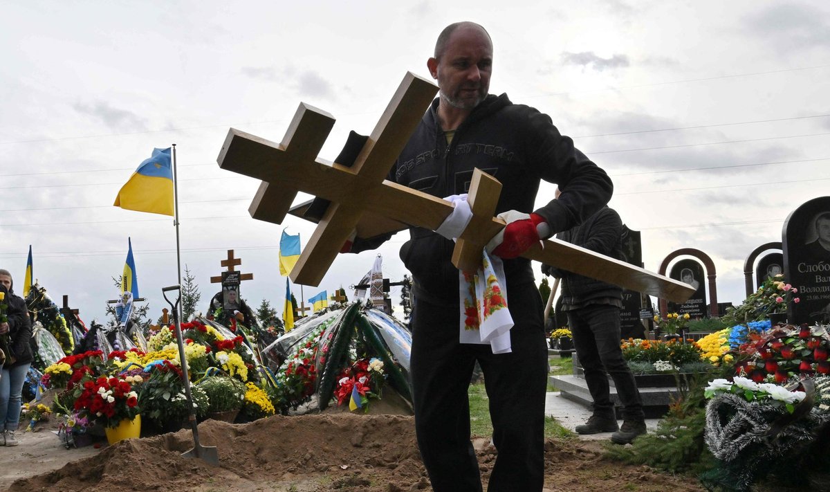 Sõjaohvrite matused Ukrainas