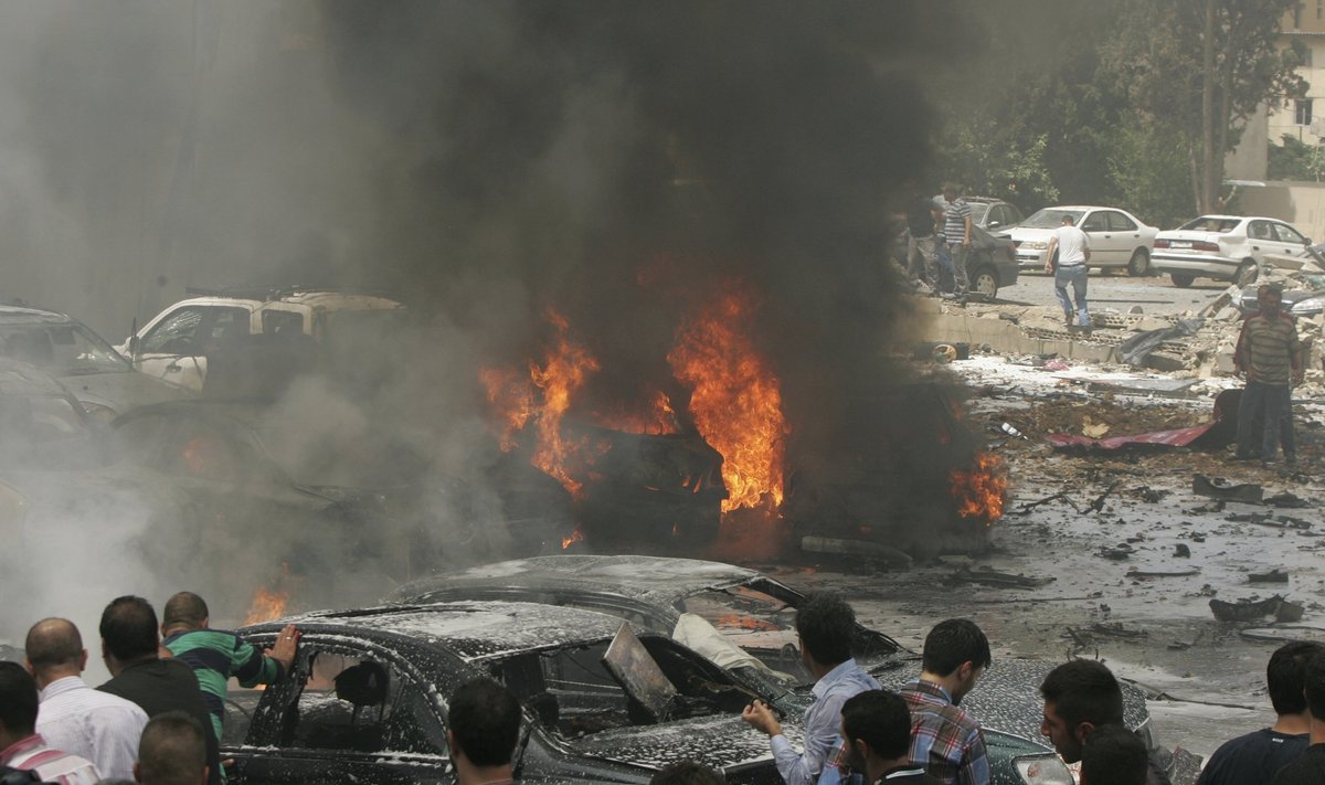 Beiruti autopommiplahvatuses hukkus vähemalt kaks inimest