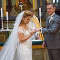 AMETLIK VIDEO JA FOTOD | Vaata, kuidas Taavi ja Luisa Rõivas teineteisele sõrmused sõrme lükkasid ja altari ees suudlesid!