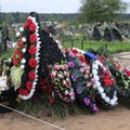 Novaja Gazeta: ilmselt Ukrainas hukkunud dessantväelaste haudadele Pihkvas on ilmunud uhked hauakivid ja on ka uusi haudu