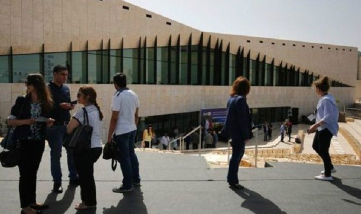 Палестинский музей стоит неподалеку от университетского города Бирзет