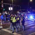 VIDEO ja FOTOD | Tallinnas põrkasid kokku sõiduauto ja politseiauto, sündmuskohalt viidi kaks inimest haiglasse