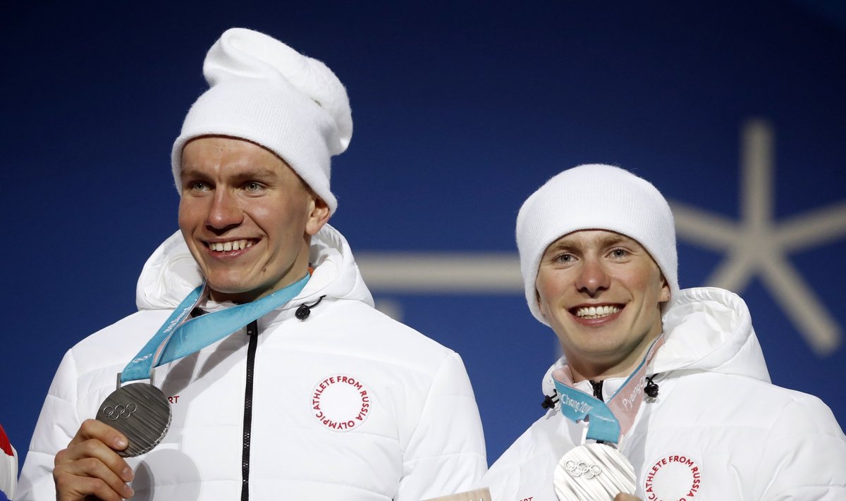 Eesti määrdemehed on venelaste suusakoondises suur jõud. Lõppenud olümpiamängudel aitasid nad teiste seas medaliteni Aleksandr Bolšunovi (vasakul) ja Deniss Spitsovi. Neist esimene võitis Pyeongchangis neli, teine kolm medalit.
