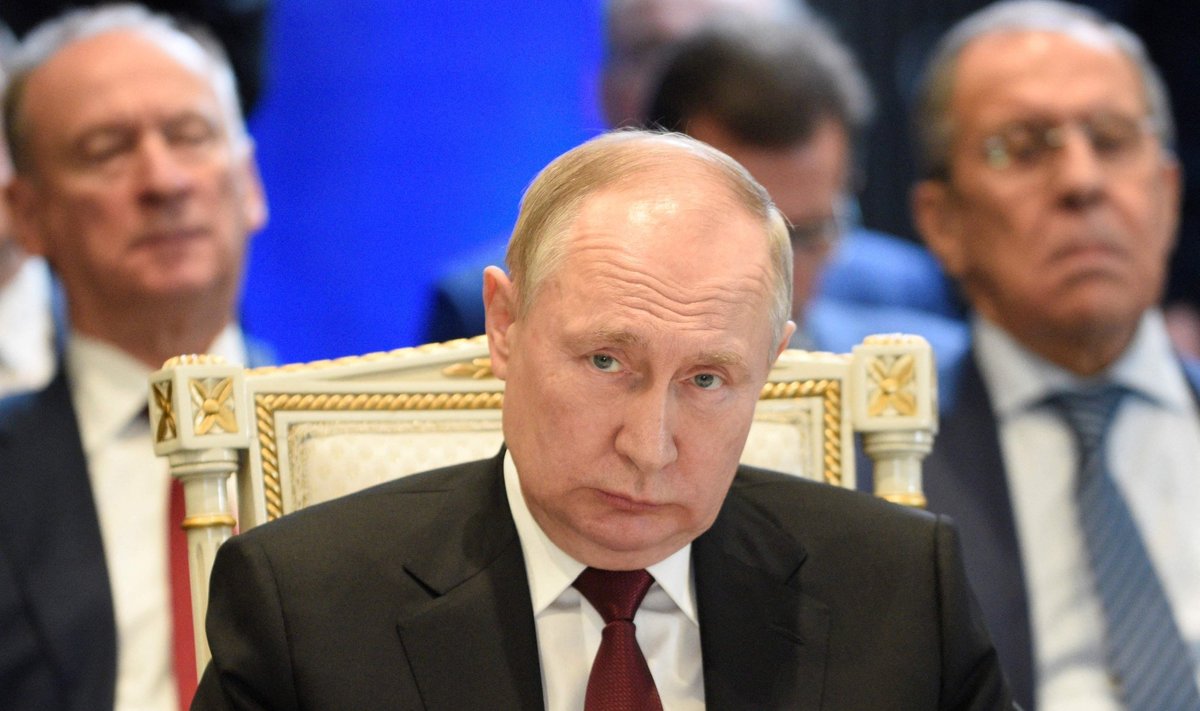 Vladimir Putin pidi Jerevani kohtumisel kuulama nii avalikku kui looritatud kriitikat.