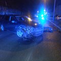 ФОТО | Ночью пьяный водитель Volkswagen протаранил другой автомобиль и сбежал. Его нашла полицейская собака