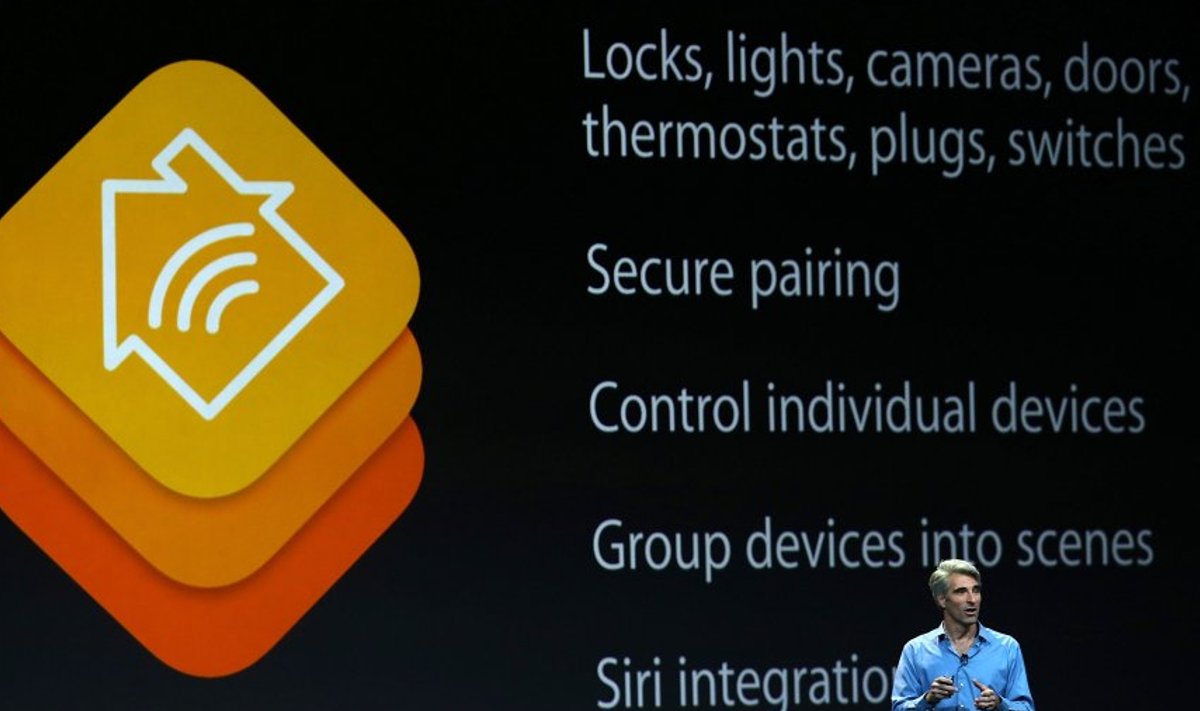 Apple'i asepresident Craig Federighi tutvustab nutikodu-liidest HomeKit
