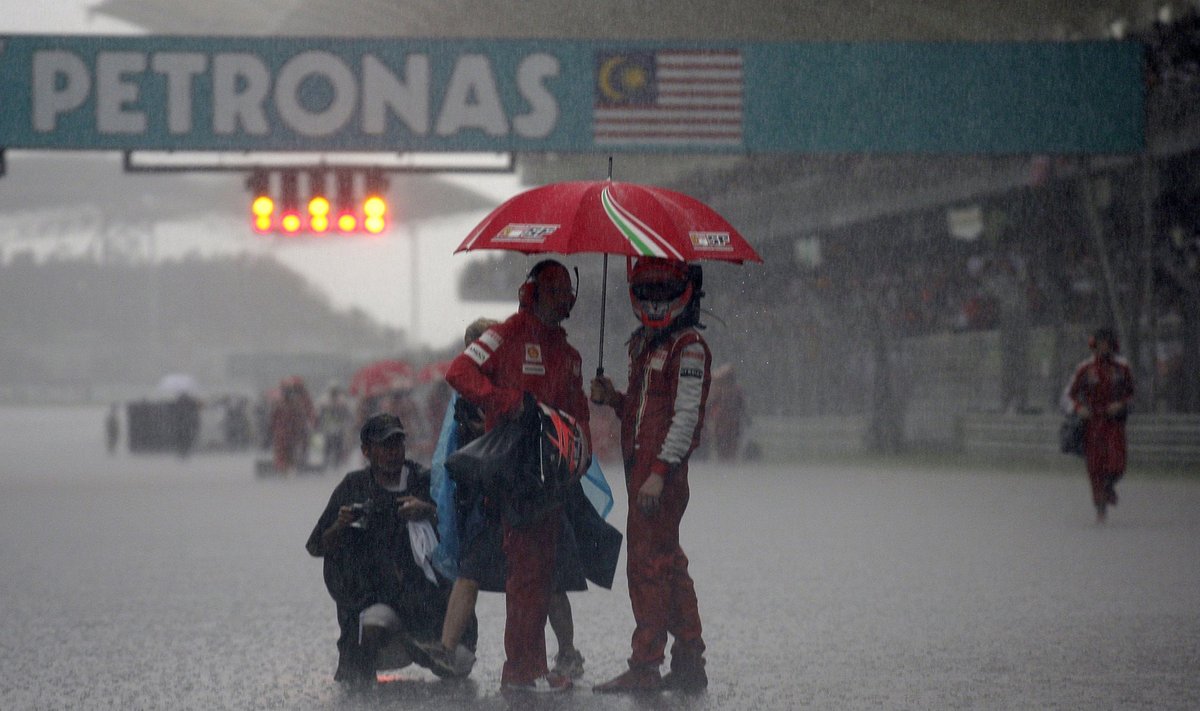 Kimi Räikkönen teab kogenud sõitjana hästi, kuidas vihmaga toime tulla.