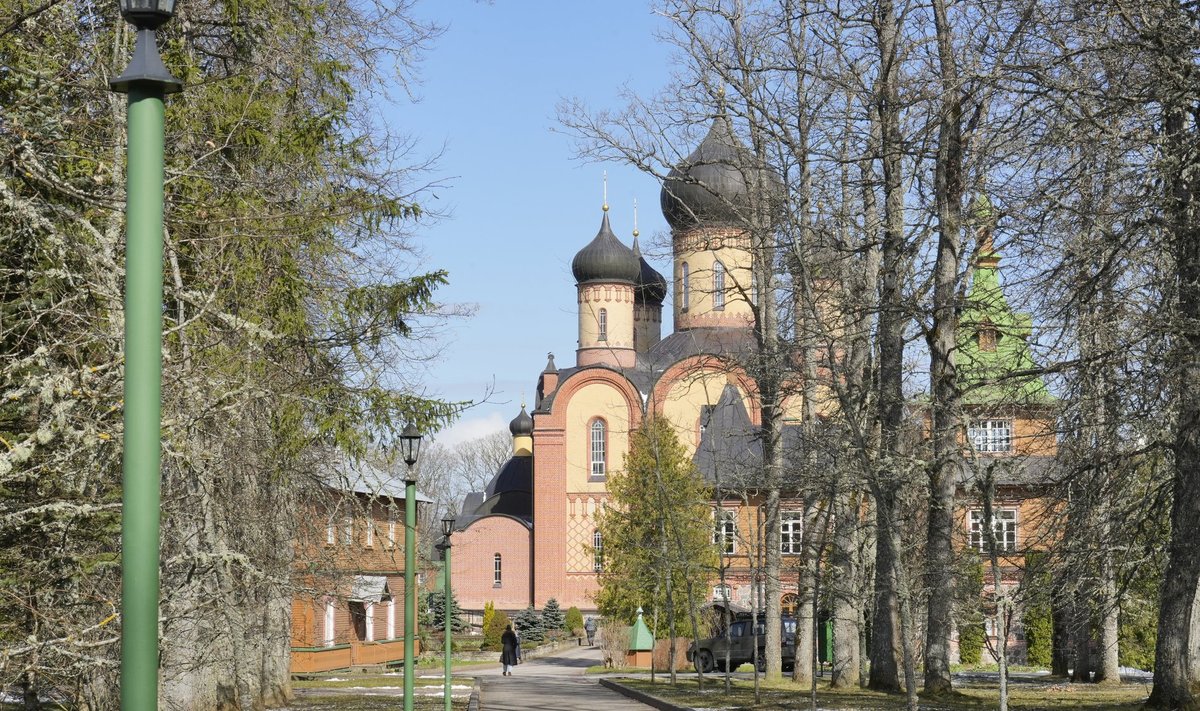 Пюхтицкий Успенский женский монастырь 21 апреля 2024