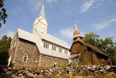 Ruhnu uus ja vana kirik