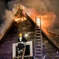 DELFI FOTOD: Saaremaal põles elumaja