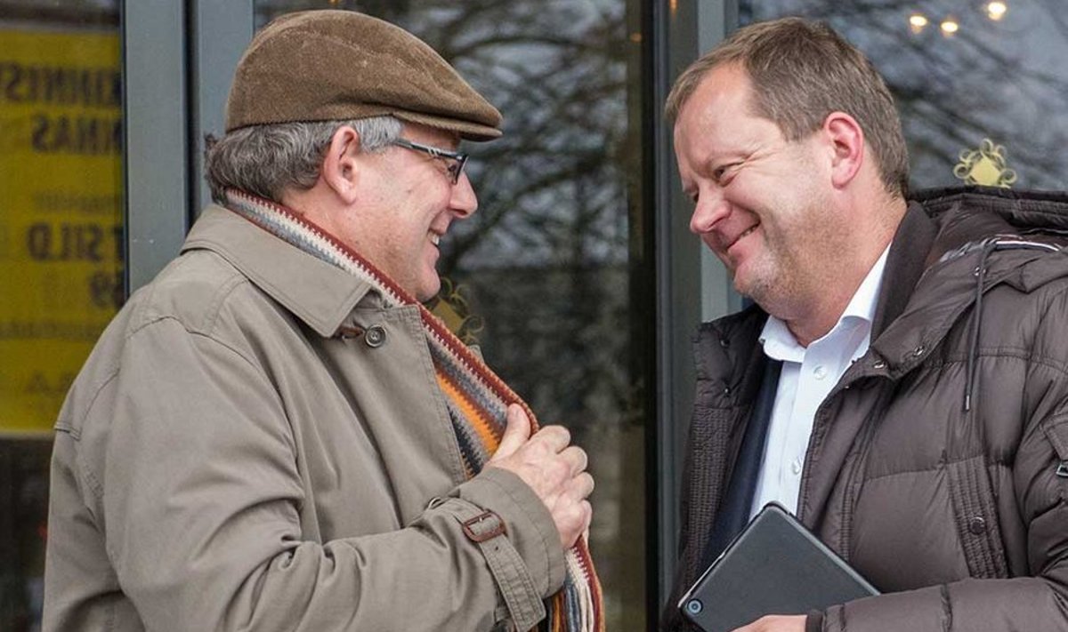 Oliver Kruuda (paremal) on majanduskriisi ajal tekkinud probleemid vähemalt väliselt seljataha jätnud ja oli ajakirjanikuga kohtudes sõbralik ja heatujuline.