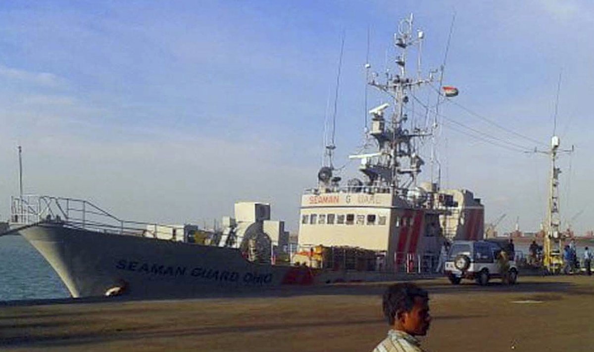 Politsei arreteeris 2013. aasta 18. oktoobril piraaditõrjelaeva Seaman Guard Ohio 35 meeskonnaliiget, kelle hulgas oli 14 Eesti kodanikku.