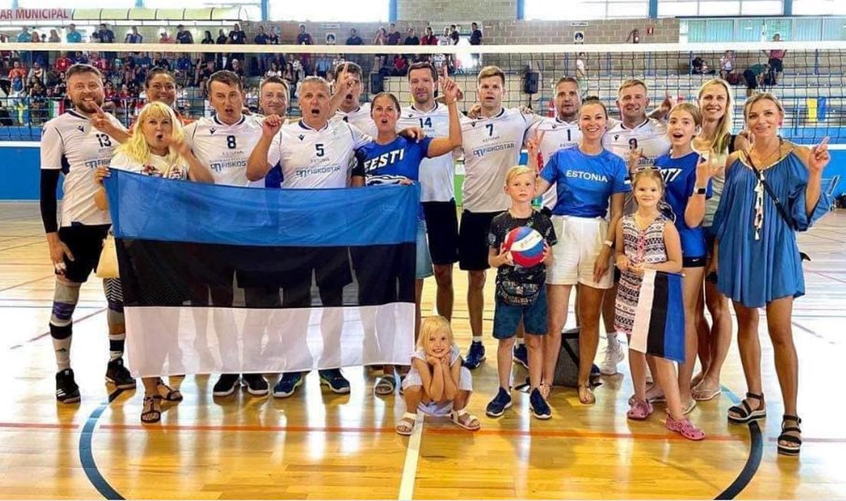 Eesti võrkpallurid krooniti veteranide maailmameistriks - Delfi Sport