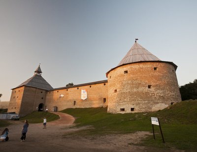 Staraja Ladoga vaatamisväärsuseks on iidne kindlus.
