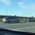FOTOD | Hiigelummik! Irus põrkasid kokku kaks autot, liiklus Tallinn-Narva maanteel suunaga linnast välja seisab