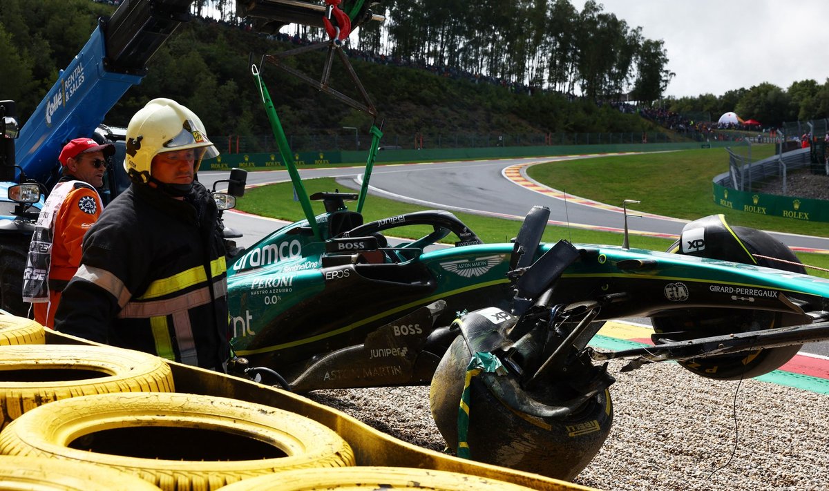 Lance Stroll tegi teise kvalifikatsioonivooru lõpus avarii.