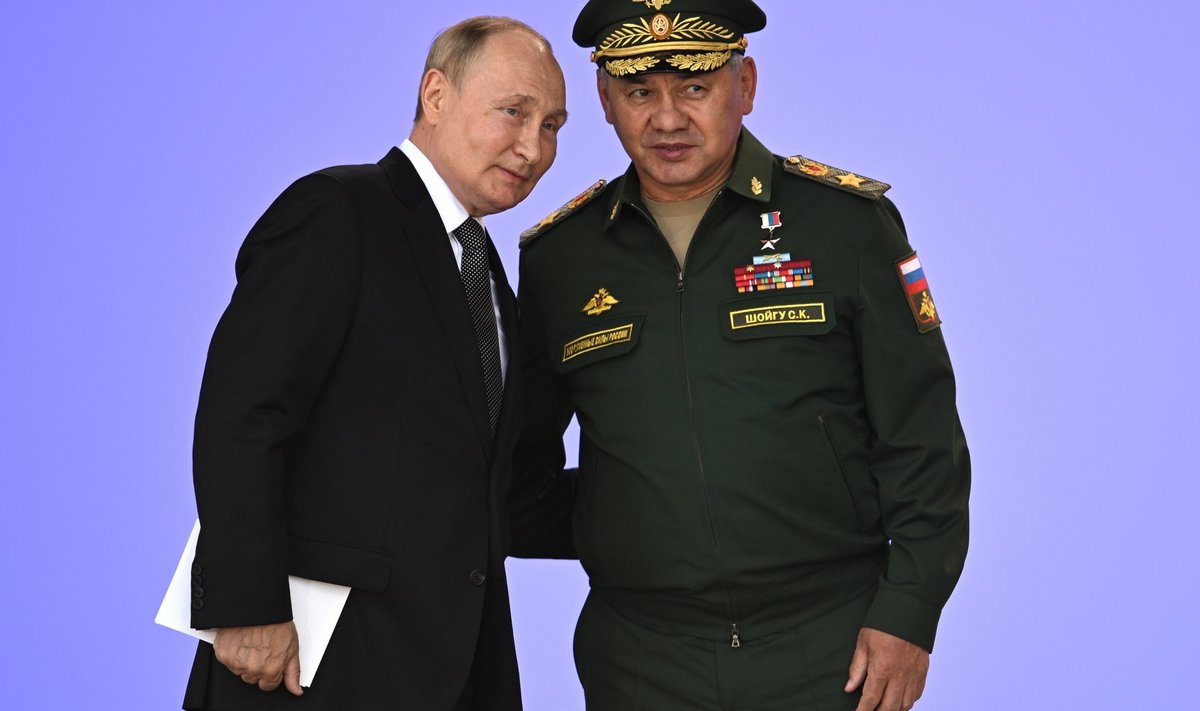 Vene president Vladimir Putin ja kaitseminister Sergei Šoigu