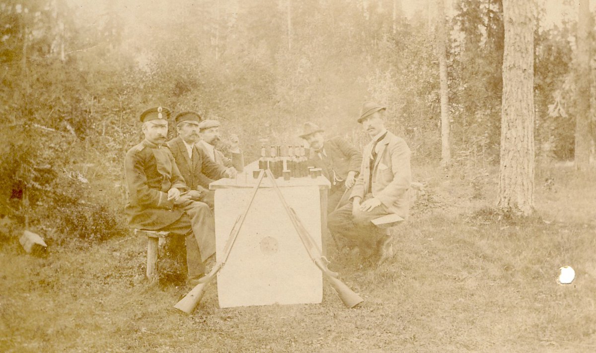 Purdi jahimehed võisid 1900. aasta paiku rahulikult õlut juua, sest loomi metsas eriti ei olnud.