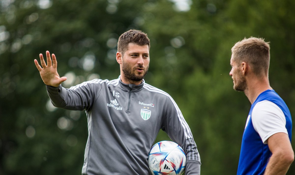 FCI Levadia peatreener Ivan Stojkovic koos klubi spordidirektori Tarmo Kingiga.