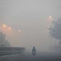 Столицу Индии окутало смогом после фестиваля огней